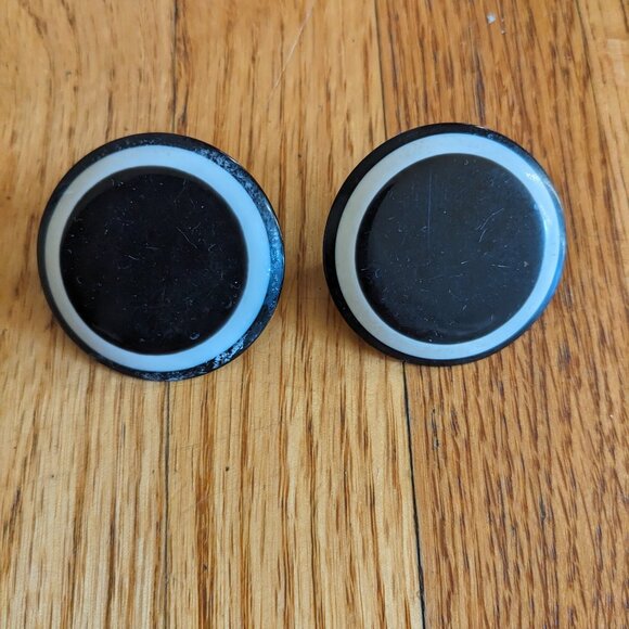 Set of 4 Vintage 80's or 90s black and white earrings - Picture 4 of 7